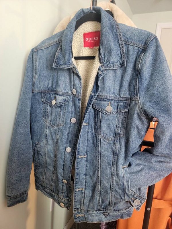 Men's Guess Sherpa Lined Jean Jacket Size Medium - Image 4